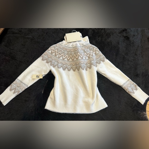 NWT Sweater & Hat Set - Picture 3 of 5